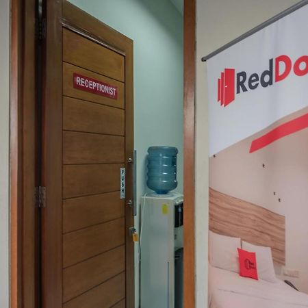 Reddoorz Plus Near Semanggi Jakarta Kültér fotó