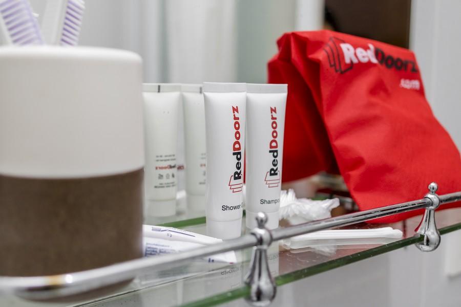Reddoorz Plus Near Semanggi Jakarta Kültér fotó