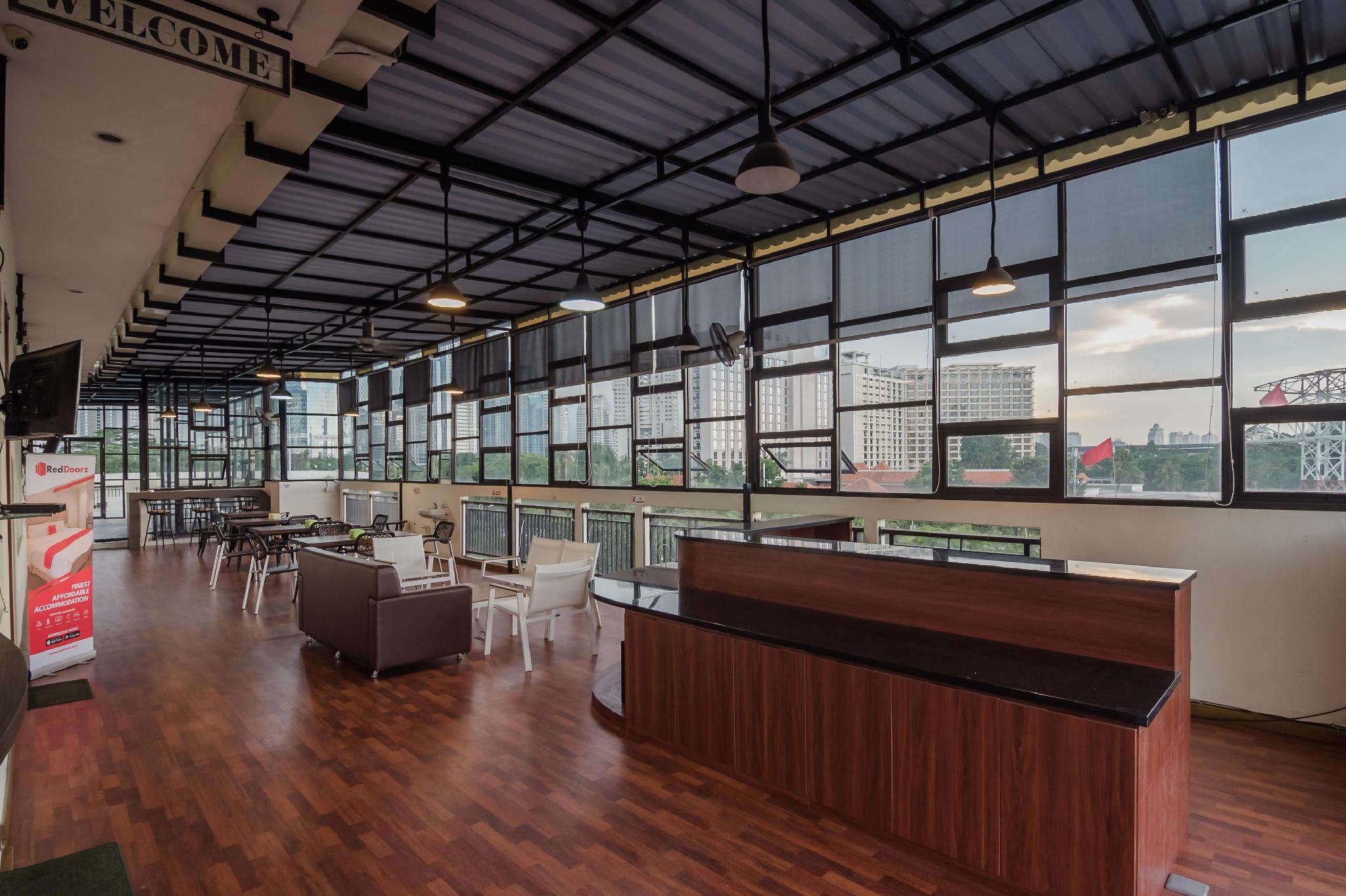 Reddoorz Plus Near Semanggi Jakarta Kültér fotó