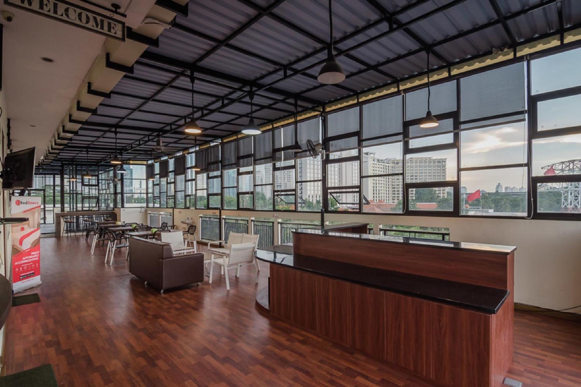 Reddoorz Plus Near Semanggi Jakarta Kültér fotó