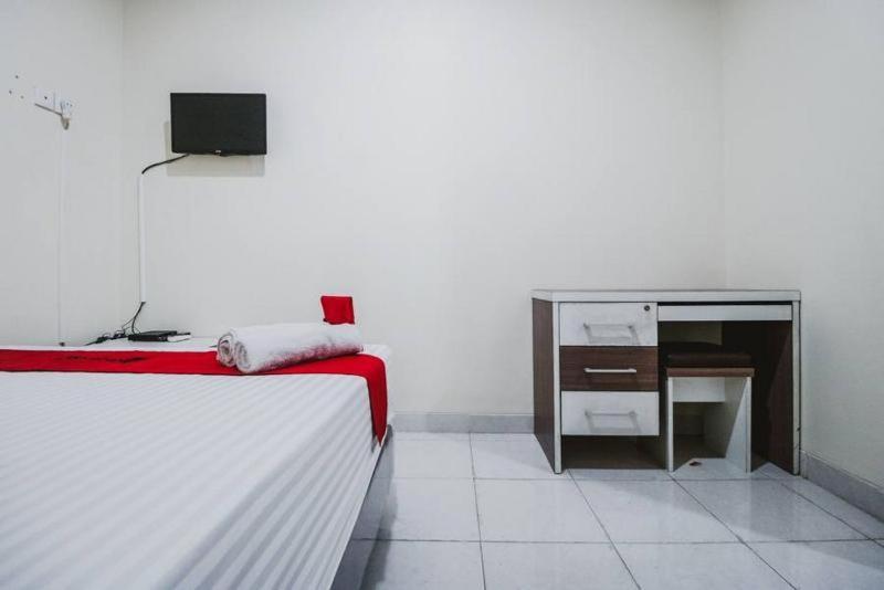 Reddoorz Plus Near Semanggi Jakarta Szoba fotó