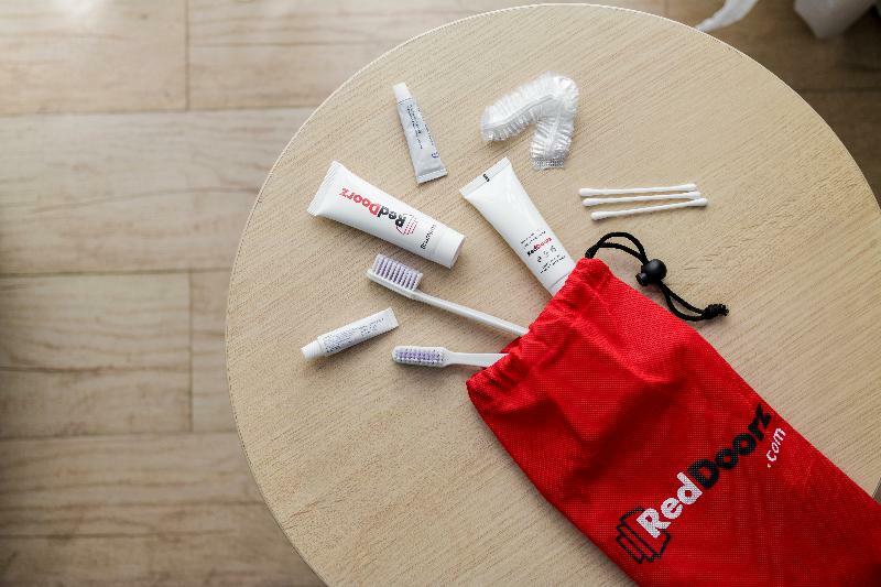 Reddoorz Plus Near Semanggi Jakarta Kültér fotó